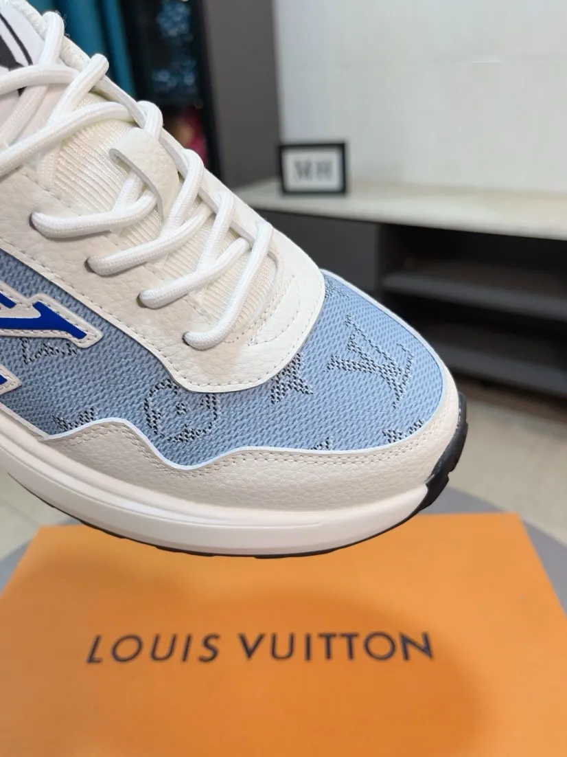 Men's shoes💰458🌸🌸【LV】Louis Vuitton🔍Top Purchasing Agency🇮🇹 Lu Street Fashion God's new sports shoes are coming and are on sale at the counter simultaneously. Original factory configuration, original cowhide fabric imported from Italy, high-quality embossed splicing complex process, sports fashionista, imported water-dyed sheepskin lining, sole: Wang Yuan factory specializes in original sole super comfortable, original factory follow-up goods 🔍🔍High quality, you can enter and leave the counter at will, welcome to compare and synchronize with the counter, code number 38-44, 45 customized